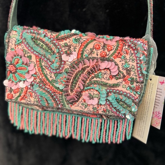 🩷MADE IN INDIA HANDMADE VIRAL Paisley Sling Bag🩷NWT - Picture 8 of 17